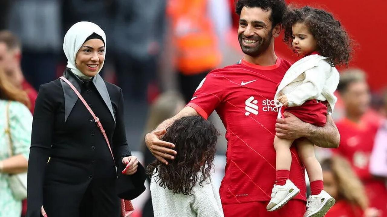 Salah transferinde surpriz detay esinin musluman ulke istegi kararini etkiledi uMS4Gmrc